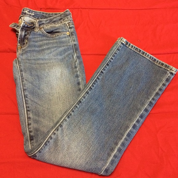American eagle favorite boyfriend jeans