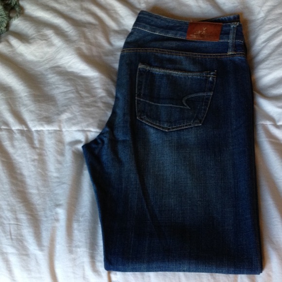 🔴🔴SOLD🔴🔴American eagle wash boyfriend jeans