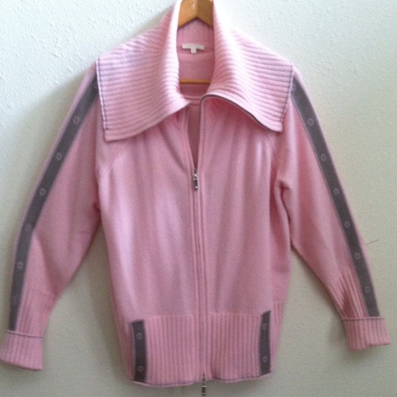 Escada 2 piece cashmere shawl collar set