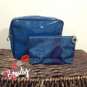 💄 Estée Lauder Makeup Cases Set
