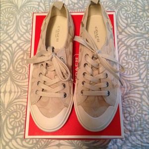 Coach Kattie sneaker 6.5