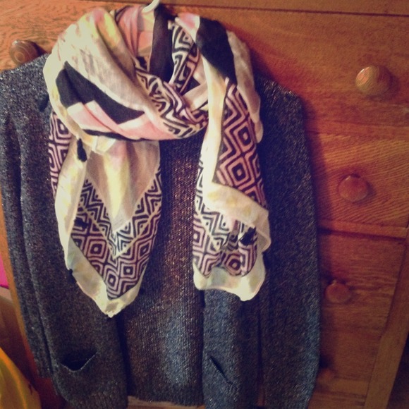 Kendall & Kylie Accessories - Kendall and Kylie Aztec scarf