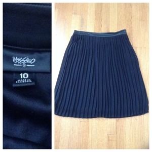 Mossimo Black Pleated with Faux Leather Band