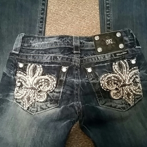 ON HOLD FOR LMARIE Miss Me Jeans size 24