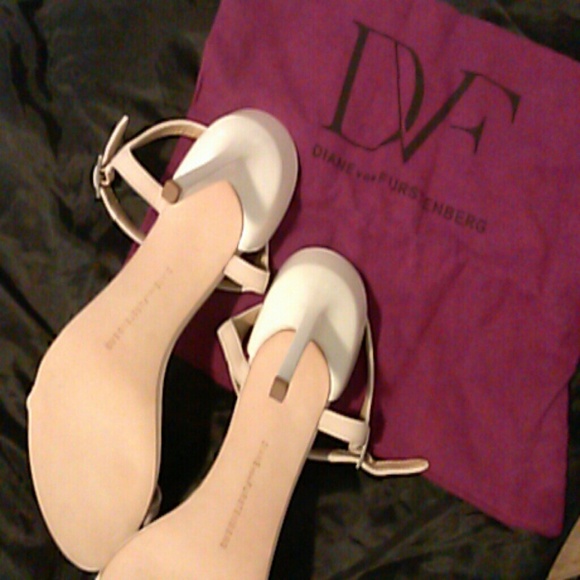 **HP 10/10/14**Diane von Furstenberg Rehani Shoes - Picture 3 of 4