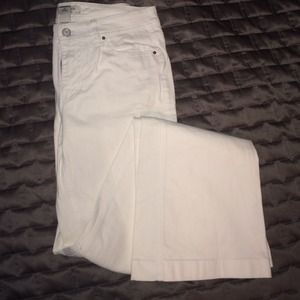 White House Black Market "blanc" jeans in white(4)