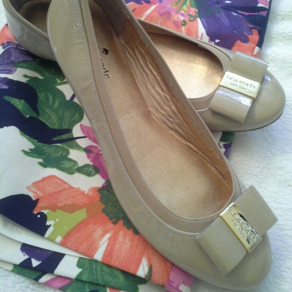 Kate Spade New York Tock Camel Flats
