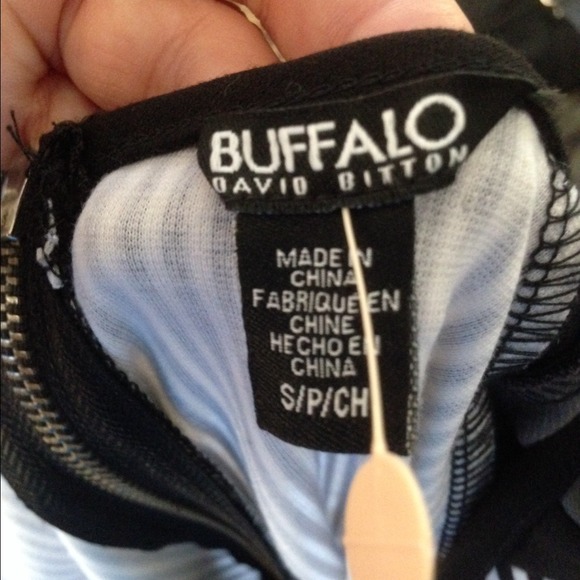 Dress - Picture 4 of 4