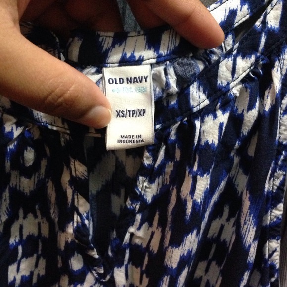 Top - Picture 2 of 2