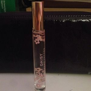 Marc by Marc Jacobs Daisy Roller Ball Perfume