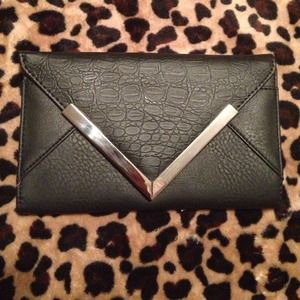 Going out black Clutch! super sleek !