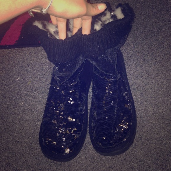 Pre-loved VS sequin booties💗
