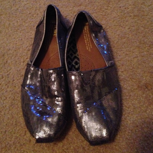 Dark sequin Toms