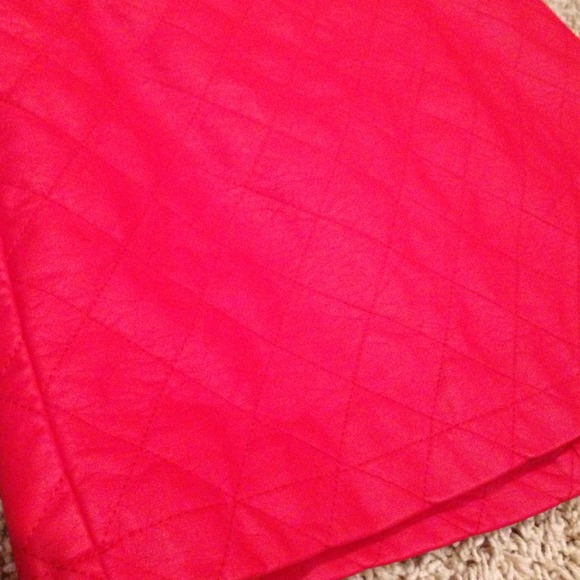 Bright red quilted mini skirt from Forever21 - Picture 2 of 4