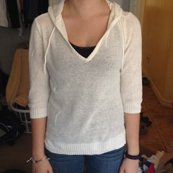 White Old Navy Sweater