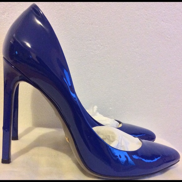 Cobalt blue pumps