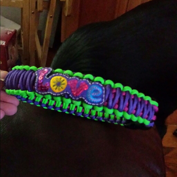 Paracord dog collar