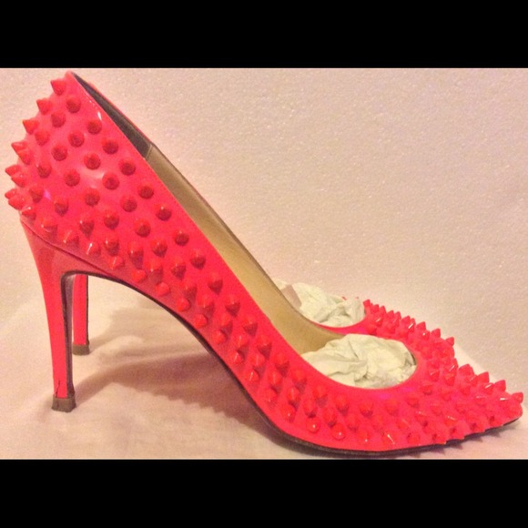 Orange studded pumps - Picture 1 of 3
