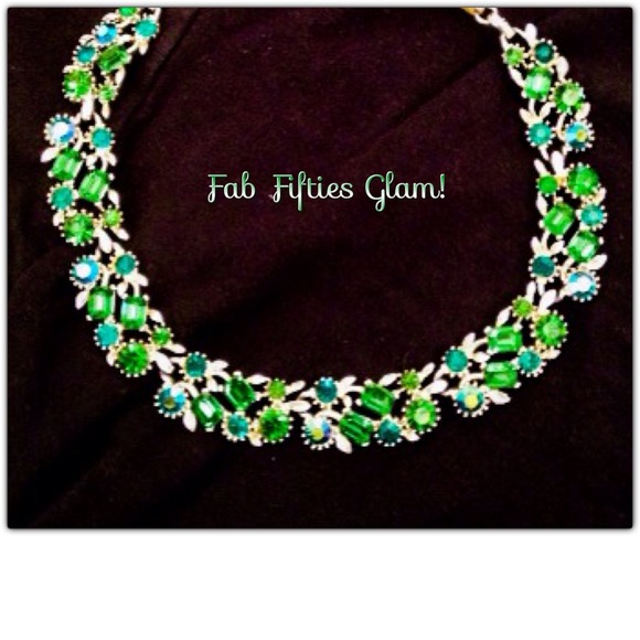 Sparkly Vintage Costume Necklace! Fun!!