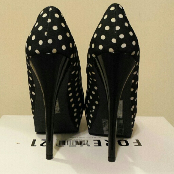 Most retro polkadot shoes!! - Picture 3 of 4