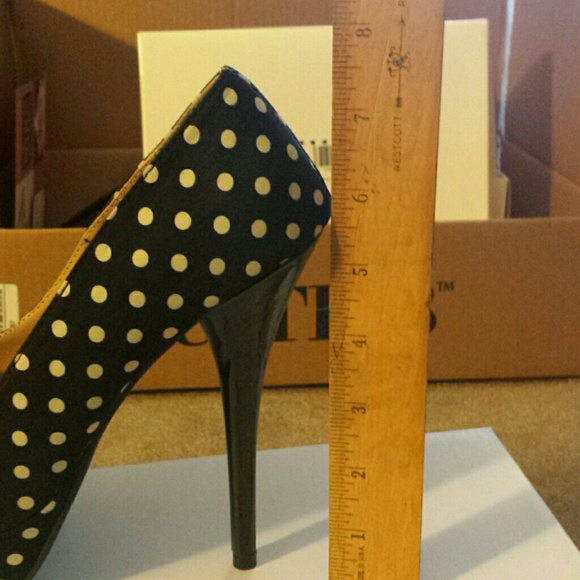 Most retro polkadot shoes!! - Picture 4 of 4