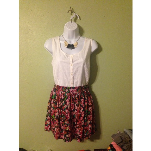 White Button Down Tank - Picture 1 of 3