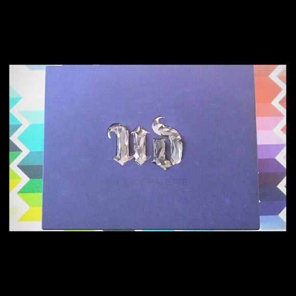 DISCONTINUED Urban Decay The Vice Palette