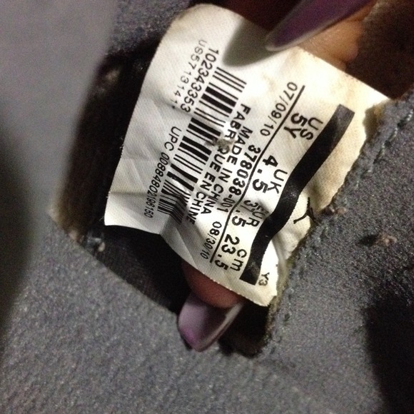 SOLD Cool Grey's 11 size 5Y - Picture 4 of 4