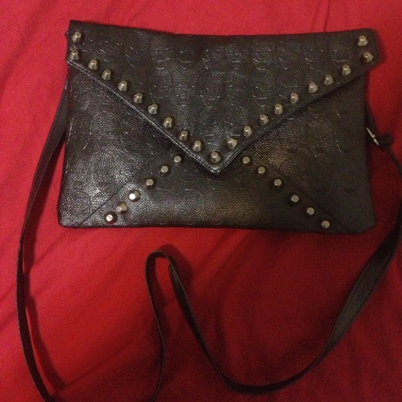 Black pleather skull print & studded purse  NWOT