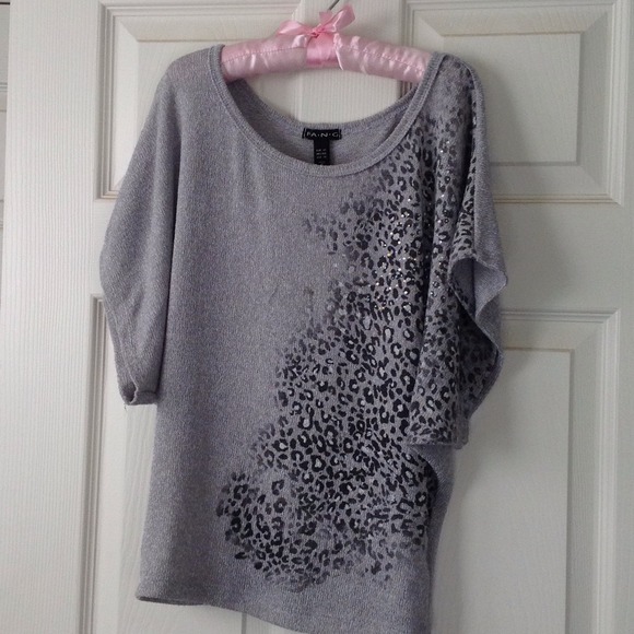 Cheetah Print Top - Picture 1 of 4