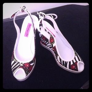 Betsey johnson wedge heels
