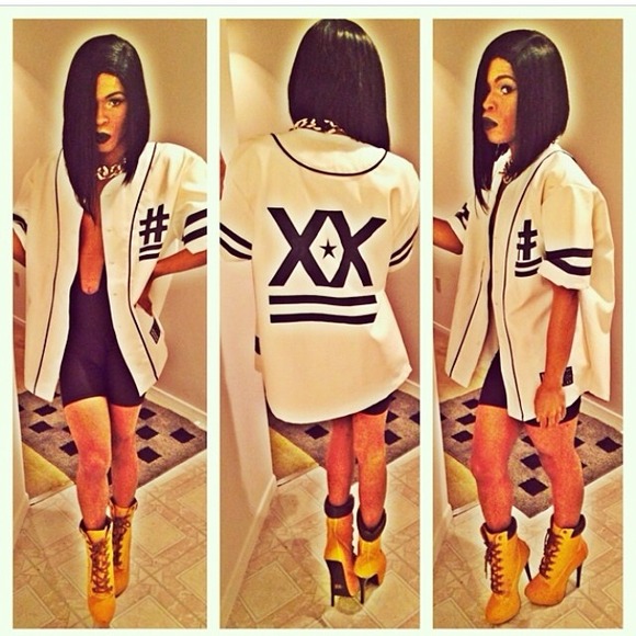 Black and white jersey