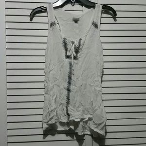 White Crinkled top with blue detailing size SX