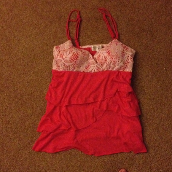New white and coral top! Too small