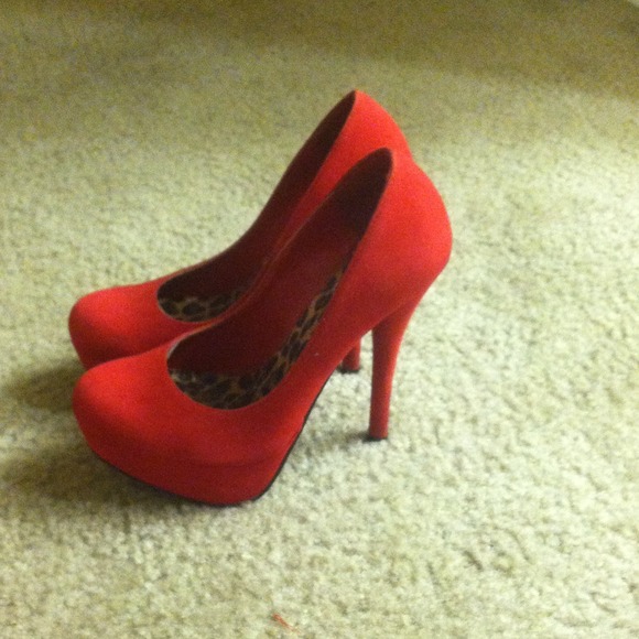 Sold - Picture 2 of 4