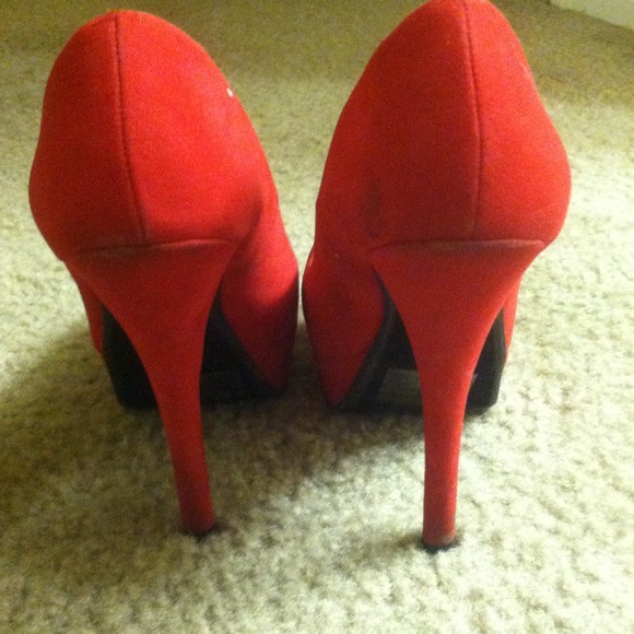 Sold - Picture 3 of 4