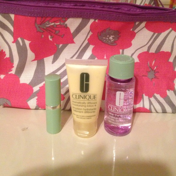 Clinique set with bag