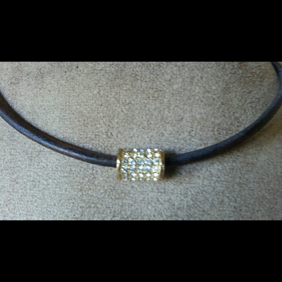 Leather choker