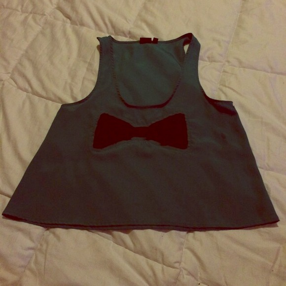 Green crop top