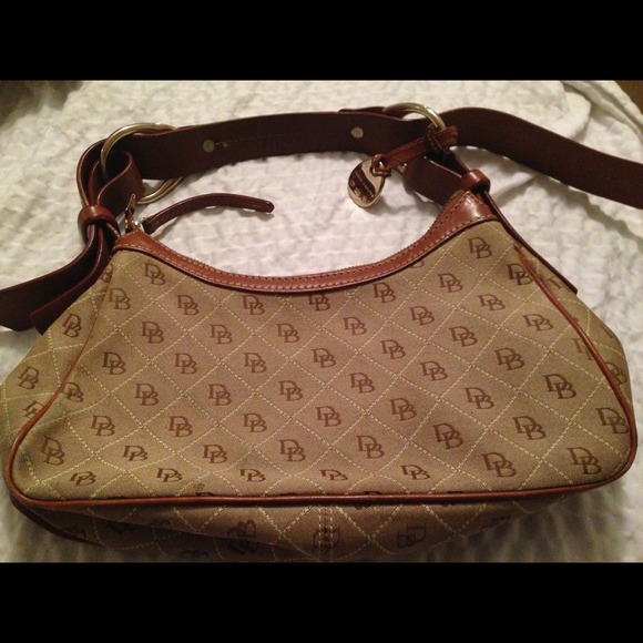 Dooney and Bourke purse signature