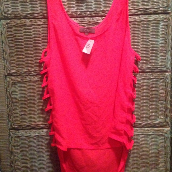 NWT High low hot pink top, open sides & detail