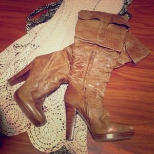 Jessica Simpson sexy boots