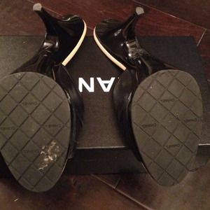 ADDITIONAL PICS AUTHENTIC CHANEL SLIDES