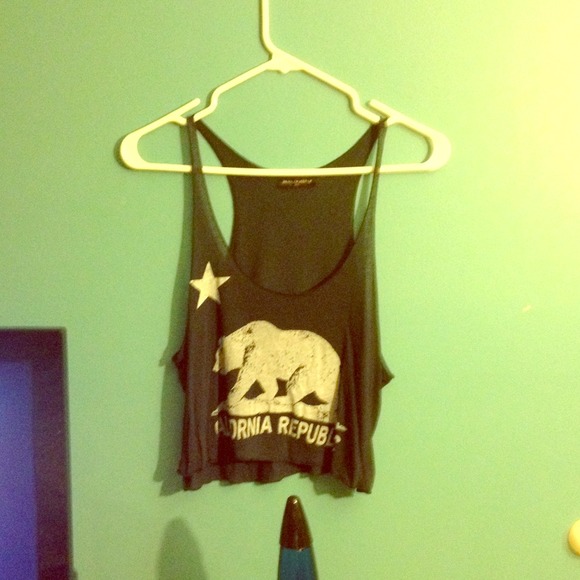 Cali republic crop top
