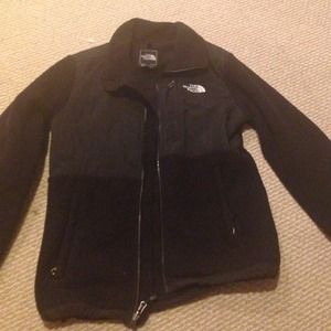 Black northface fleece