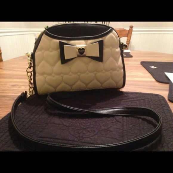 Betsey Johnson Be Mine crossbody purse