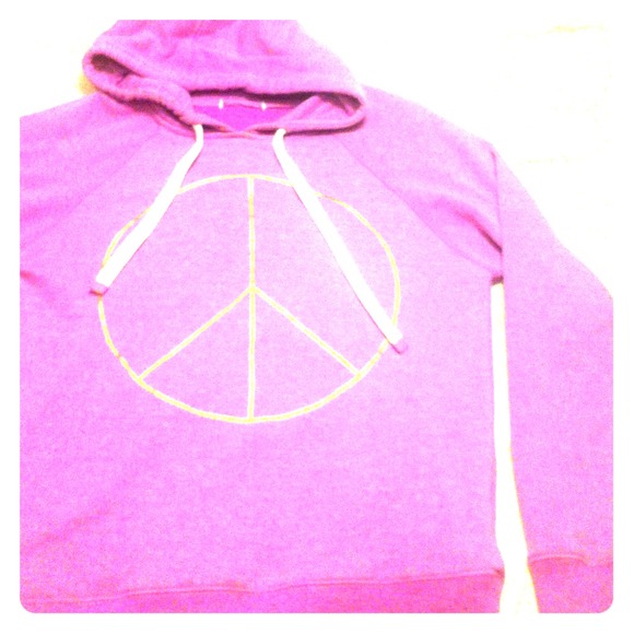 Pullover Hoodie ✌️
