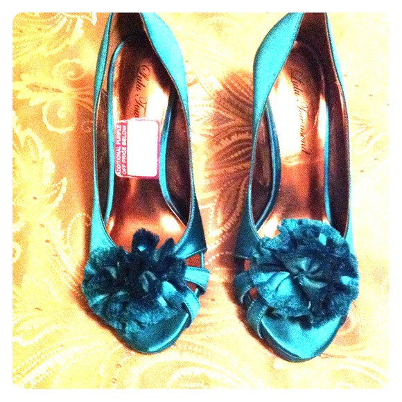 Lulu Townsend turquoise heels