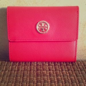 Tory Burch Robinson French Trifold Wallet!