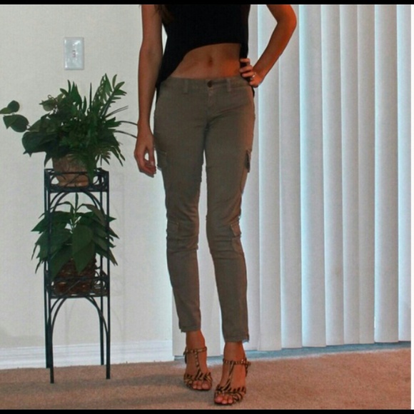 Skinny cargo pants